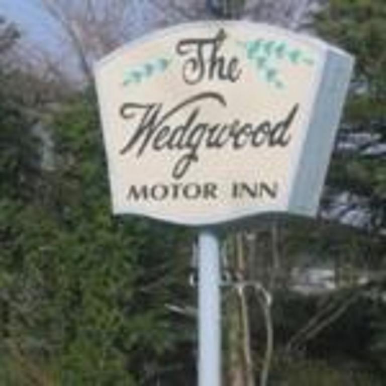 Wedgewood Motor Inn Blackstone Exterior photo